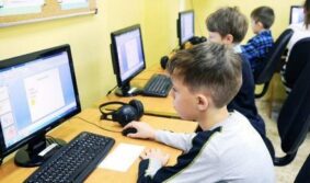 Исаак Калина поделился деталями реализации проекта «IT-класс в московской школе»