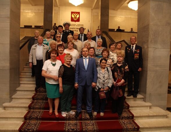 Петербургские ветераны посетили Госдуму по приглашению Михаила Романова