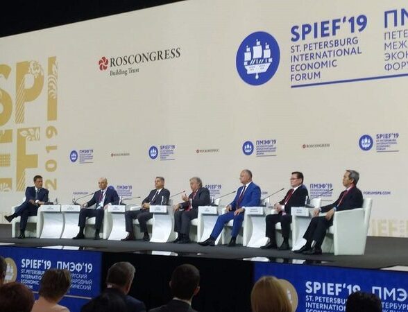 На ПМЭФ 2019 аналитик Игорь Сюч заявил об увлечении мира «русским духом»