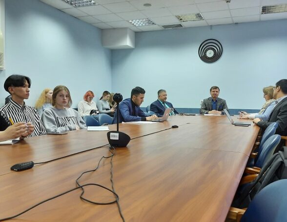 Эксперты из 10 городов России и Казахстана провели Международный круглый стол