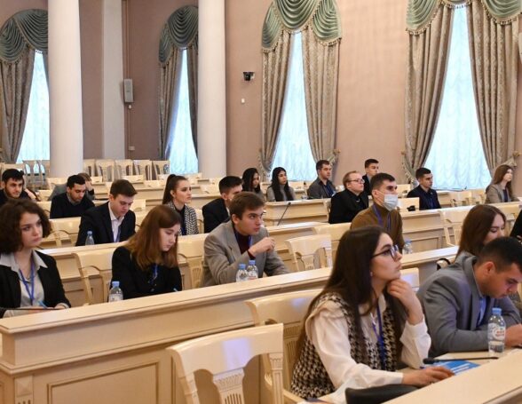 Реализован проект «Молодежный парламентаризм как основа устойчивого политического развития и партнерства стран СНГ»