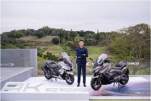 KYMCO представит новую версию своего макси-скутера KYMCO AK 550